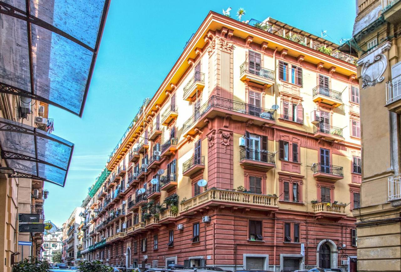 Ferdinando Arthouse Oversized Modern Apartment - By Gocce Team Napoli Esterno foto