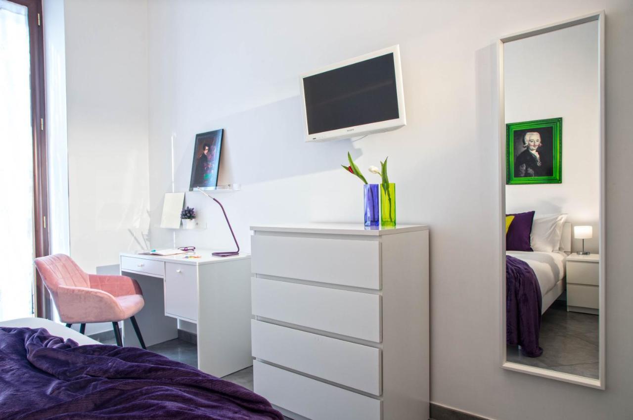 Ferdinando Arthouse Oversized Modern Apartment - By Gocce Team Napoli Esterno foto